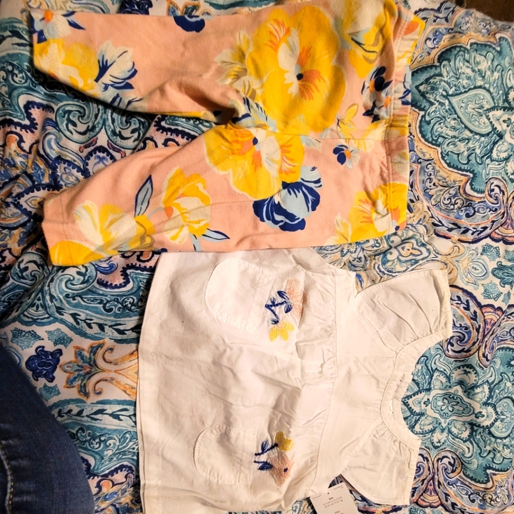 BRAND NEW!! Carters 2 piece outfit 3months baby girl NEVER BEEN WORN